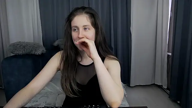 Czat XXX na żywo – Holliy_Cooper