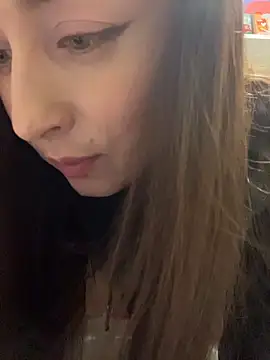 Holly_Play Adlı Modelin Canlı XXX Sohbeti