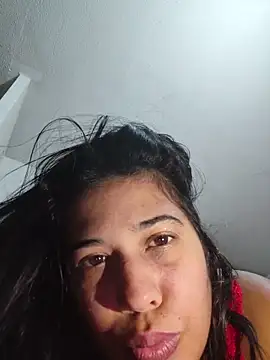Chat +18 de lunaywolfgray ao vivo