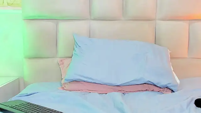 TaylorClay_ élő XXX-chatje