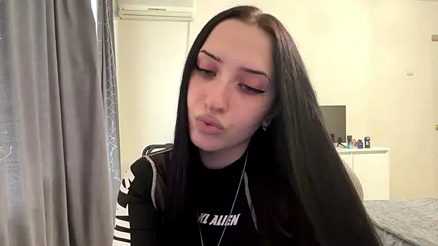 KiraJaydes' Live XXX Chat