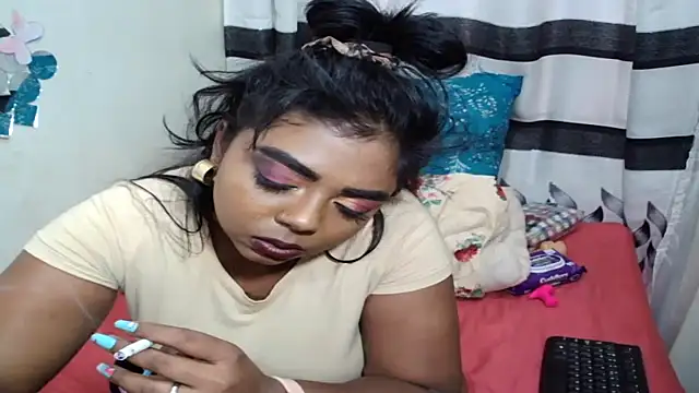 Indian_FireXX লাইভ XXX চ্যাট