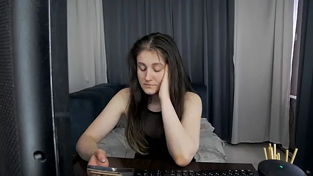 Chat +18 de Holliy_Cooper ao vivo