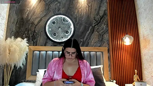 Czat XXX na żywo – BellaPeers_
