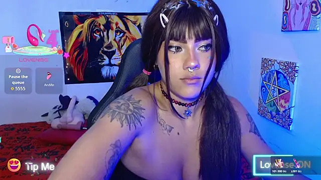 Chat XXX en directo de Divinejewel69