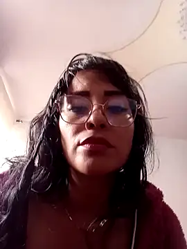 Онлайн чат XXX mili_hotty