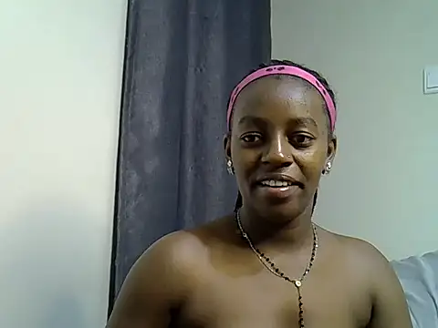 sweet_meisha Adlı Modelin Canlı XXX Sohbeti