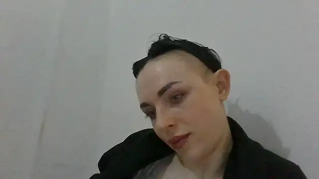 צ'אט XXX בשידור חי של Trinsy_Love