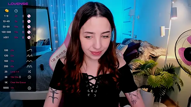 CharliGrace_'s Live XXX Chat
