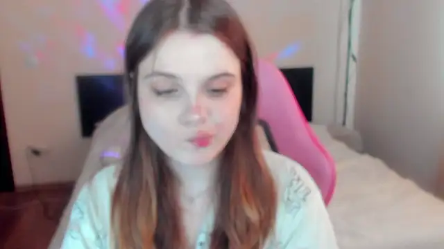 Soft_Lullu Chat XXX in diretta
