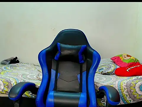 Онлайн чат XXX Karol_naughty