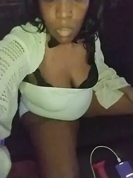 VenezuelaLuxeNoir's Live XXX Chat