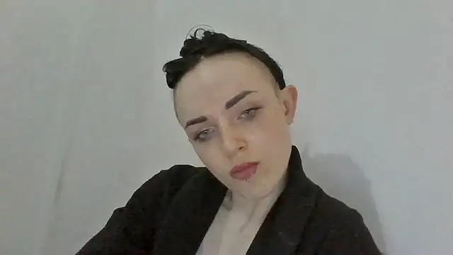 צ'אט XXX בשידור חי של Trinsy_Love