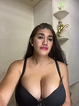 Chat XXX en directo de SexyFatHugeCock