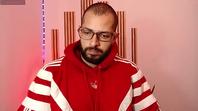 magnumchris Adlı Modelin Canlı XXX Sohbeti