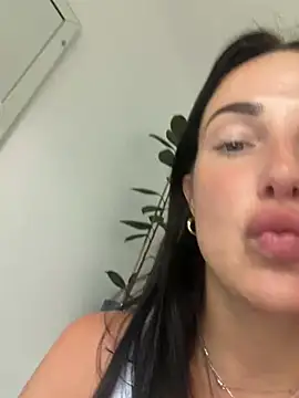 Remirosee Pertunjukan Webcam