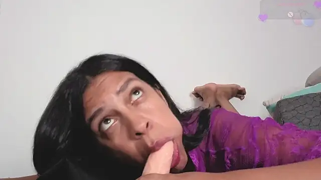 Chat +18 de Alice_Parkerx ao vivo