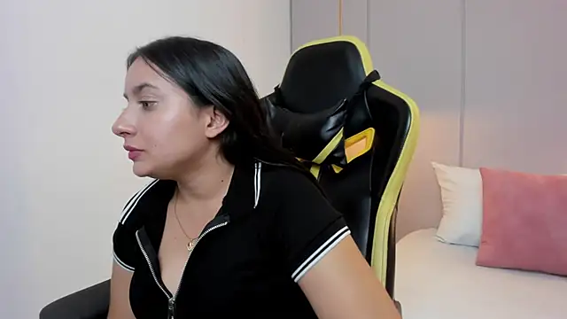 Chat XXX en directo de kira_relish