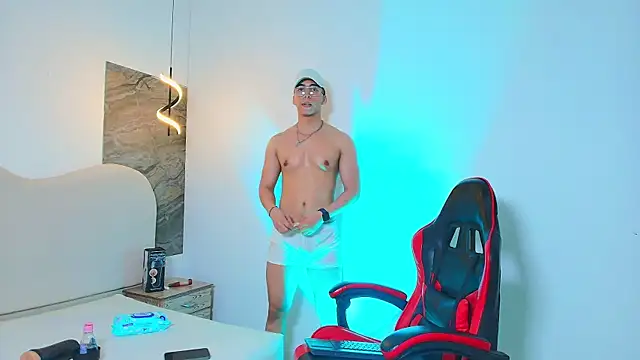Онлайн чат XXX TONY_FOXX1