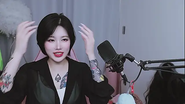 MISA_02 élő XXX-chatje