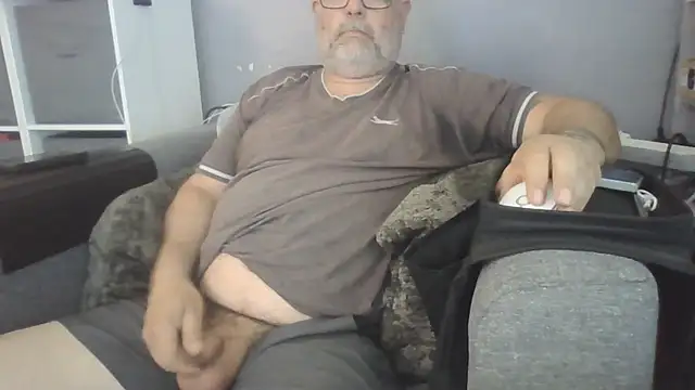 Naturistmale45 webkamerás műsora