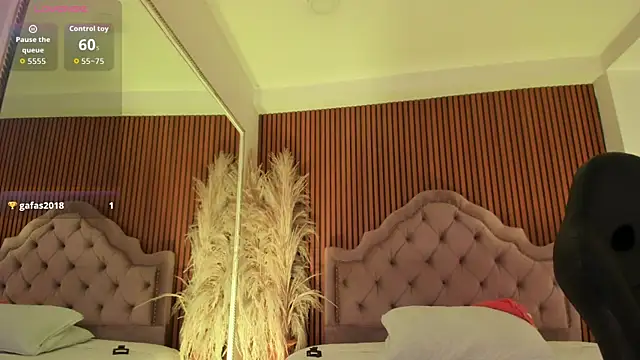 CarolineFyre Live XXX-Chat