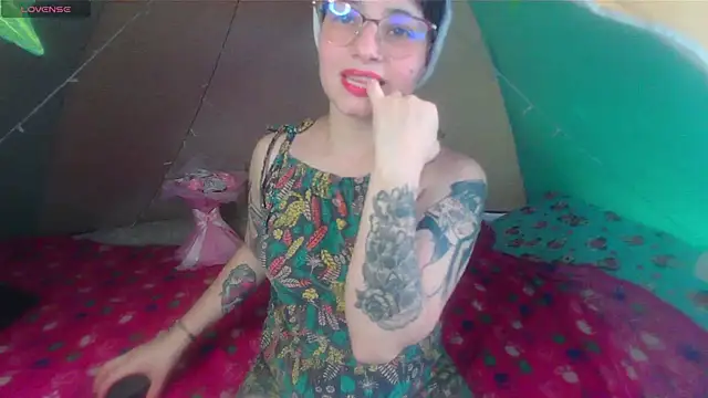 Mitsuha_gate's Webcam Show