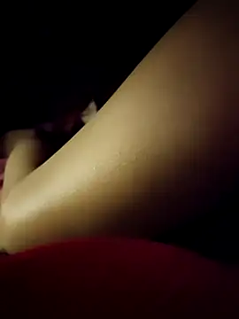 -Tara-a's Live XXX Chat