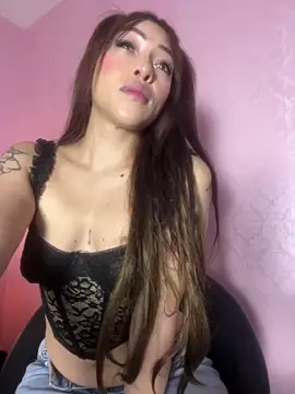 DAKOTA_SAKURA Show in webcam