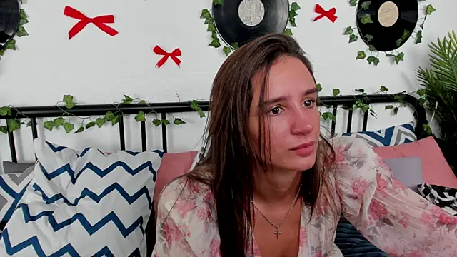 دردشة NicoleWells22 الجنسية المباشرة