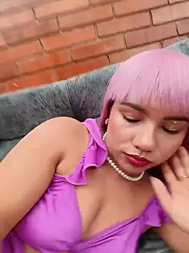 TamaraaHoney Adlı Modelin Canlı XXX Sohbeti