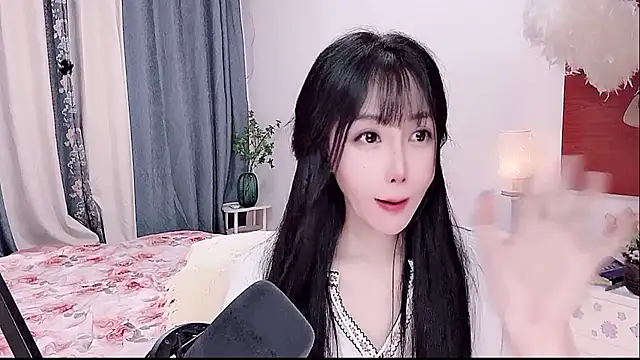 Laura_520 在線直播表演