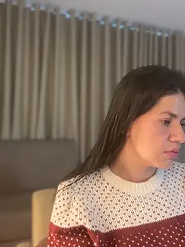 Zandrina Adlı Modelin Canlı XXX Sohbeti