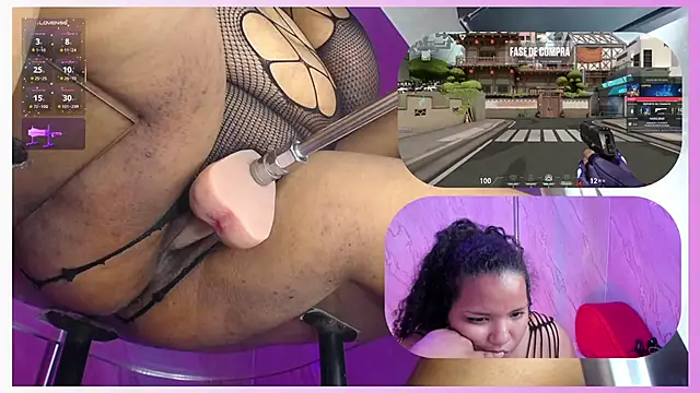 Show modela MhiaRey na web-kameri