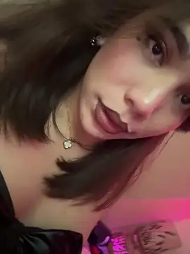 SideChick_Bunny: онлайн-секс-чат