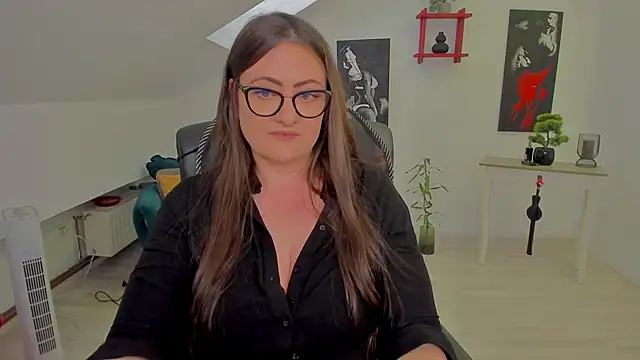 MistressDarrah 라이브 XXX 채팅