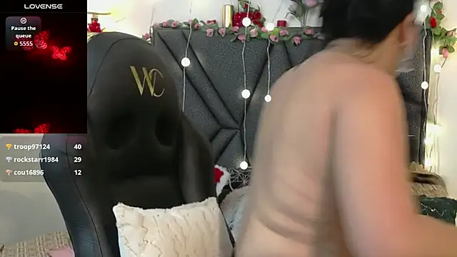 Chat XXX en directo de IndraKaur_