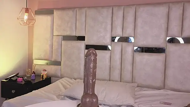 Chat +18 de kylie_river ao vivo