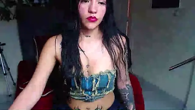 Violettasquirt – Live XXX-chat