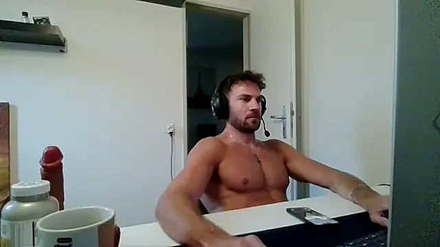 alpha-hunk – Kamerová šou