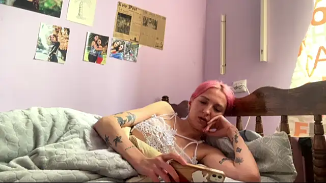 IngridMayer's Live Chat Room