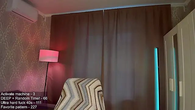 Juicy_Vikki live XXX chat