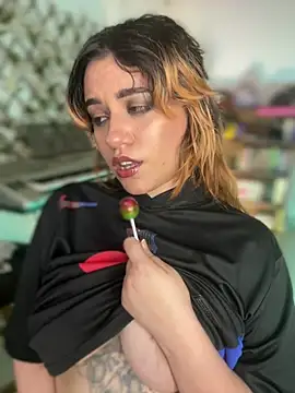 NikkiNix Live XXX Chat