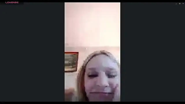 Show modela SharriLeisey na web-kameri