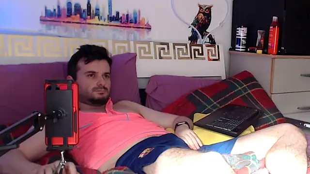 KingOfSinRO69 élő XXX-chatje