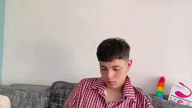 Andy_Belier23: απευθείας συνομιλία ΧΧΧ