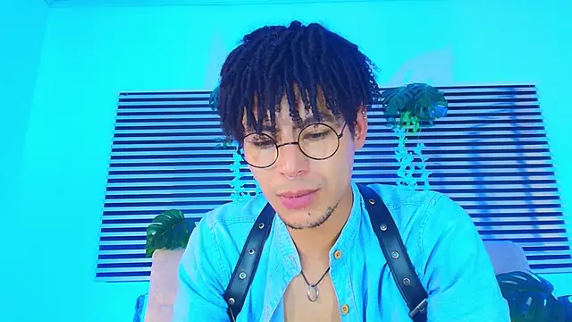 Chat XXX en directo de ThiiagoSaeenz