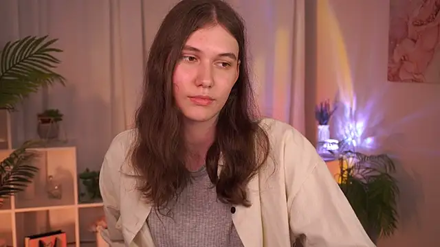 EmilyBellamy live XXX chat