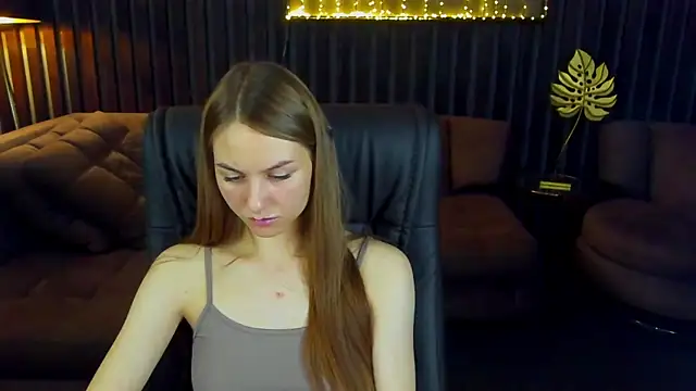 MilaAddams live XXX chat