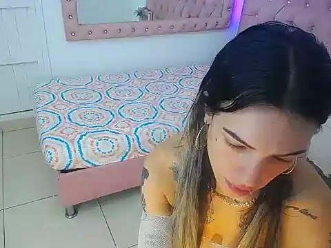 Chatroom XXX en direct de Lissa_Tattoo